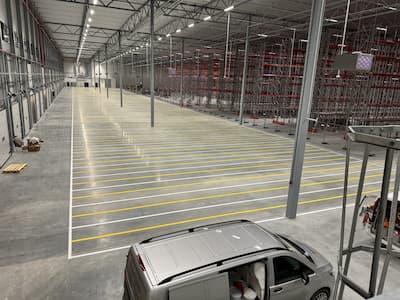 Vi utför professionell industrimålning för att skydda och förbättra era industriella ytor.